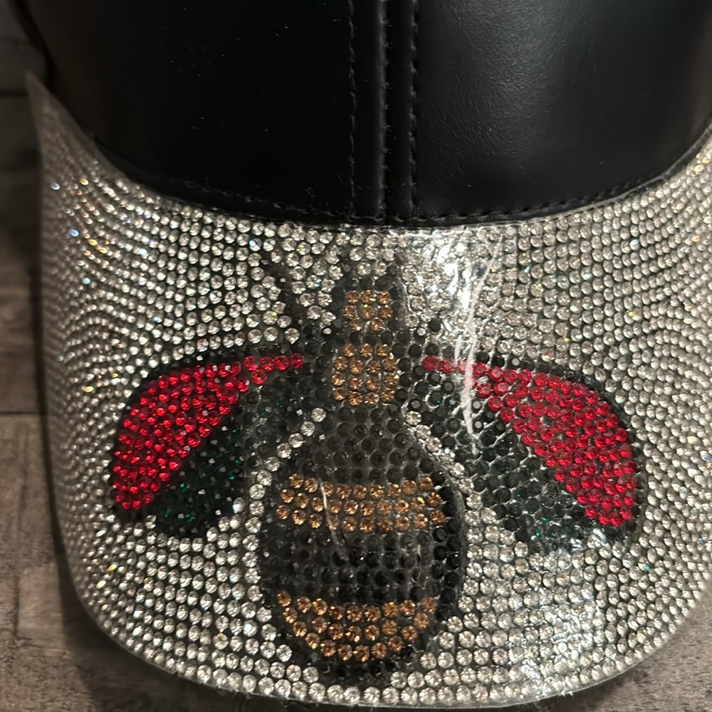 Hat - Picture 3 of 7